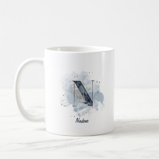 Mug Aquarelle bleue Nom personnalisé Lettre initiale N (Gauche)