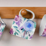 Mug Aquarelle de fleurs violettes et roses. Modèle flo<br><div class="desc">Aquarelle mauve et rose motif floral tasse à café dans les couleurs bleu rose violet lilas. Convient pour le thème du jardin botanique.</div>
