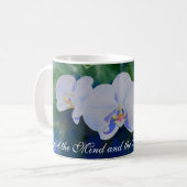 Mug Aquarelle d'orchidée blanche, verdure (Devant gauche)