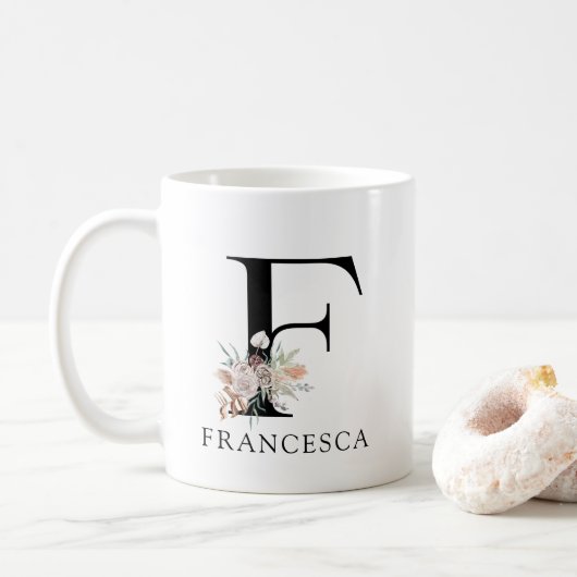 Mug Aquarelle florale mignonne Boho Monogramme (Avec donut)