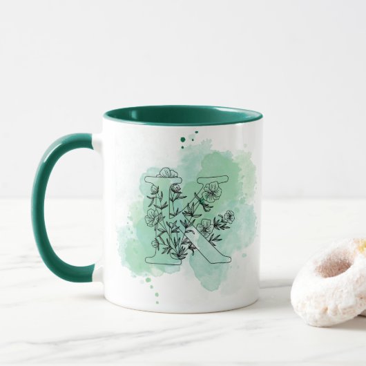 Mug Aquarelle K initiale Monogramme Botanique vert (Avec donut)