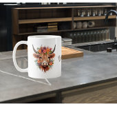 Mug Aquarelle moderne vache Highland avec fleurs