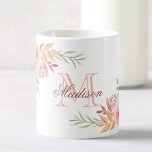 Mug Aquarelle rose personnalisée Nom du monogramme flo<br><div class="desc">Une belle illustration florale d'aquarelle rose vif et vert sauge peinte à la main sur une tasse avec votre propre monogramme et nom personnalisé.</div>
