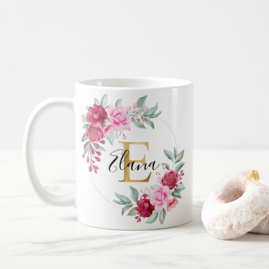 Mug Aquarelle rouge rose or Monogramme floral E (Avec donut)