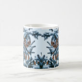 Mug Arbre à pins avec cônes et muqueuse à neige (Centre)