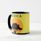 Mug Arbre d'acacia africain contre un coucher de solei (Devant gauche)