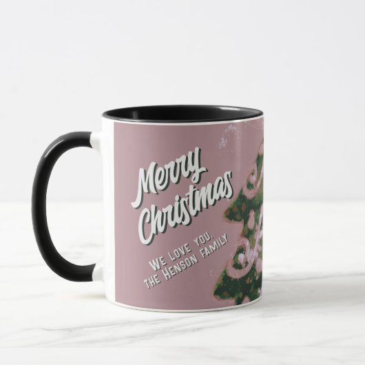 Mug Arbre de Noël Artisan rose Joyeux Script famille (Gauche)