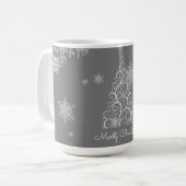 Mug Arbre de Noël en argent et flocons de neige (Devant gauche)