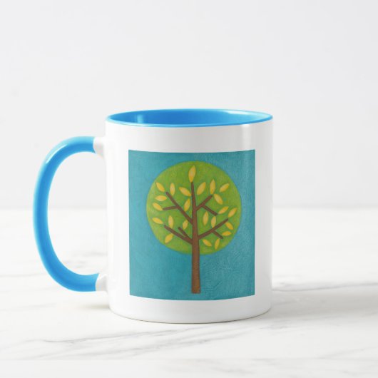 Mug Arbre vert avec Feuilles jaunes par Chariklia Zarr (Gauche)