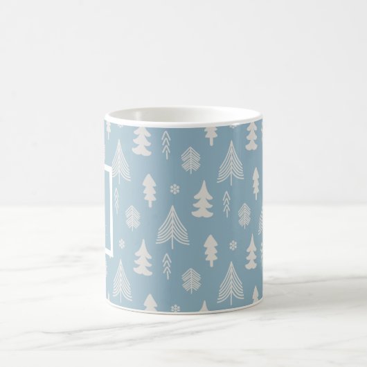 Mug Arbres de Noël avec Monogramme et nom (Centre)