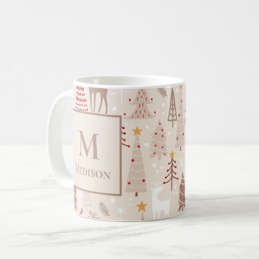 Mug Arbres de Noël Boho avec Monogramme et nom (Devant gauche)