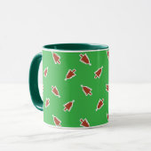 Mug Arbres de Noël rouges motif vert (Devant gauche)