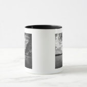 Mug Arbres par le lac B&W (Centre)