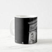 Mug Arc de Triomphe la nuit à Paris (Devant gauche)
