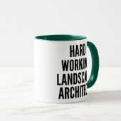 Mug Architecte paysagiste travaillant dur (Devant droit)
