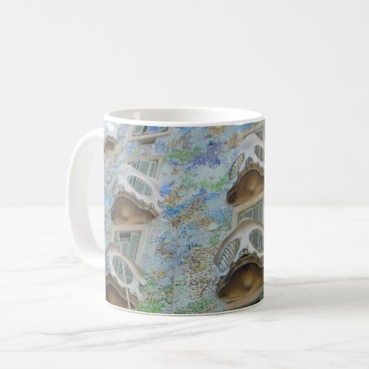 Mug Architecture de Gaudi Barcelone (Devant gauche)