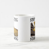Mug Arrêtez de chasser, commencez à aimer la lionne (Centre)