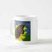 Mug Arrière - plan bleu papillon et tournesol (Devant gauche)