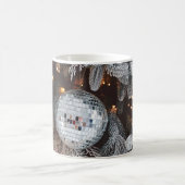 Mug Arrière - plan décorations arborées avec lumière d (Centre)