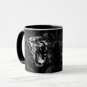 Mug Arrière - plan féroce de Tigre foncé (Devant gauche)