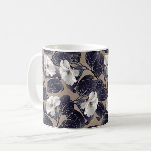 Mug Arrière - plan floral à fleurs blanches (Devant gauche)