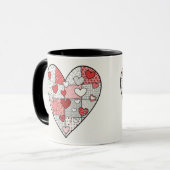 Mug Art de collage en forme de cœur patchwork rouge et (Devant gauche)