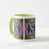Mug Art personnalisé de papillon de monogramme initial (Devant gauche)