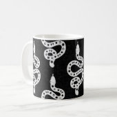 Mug Art populaire texturé grunge sorcière serpent blan (Devant gauche)