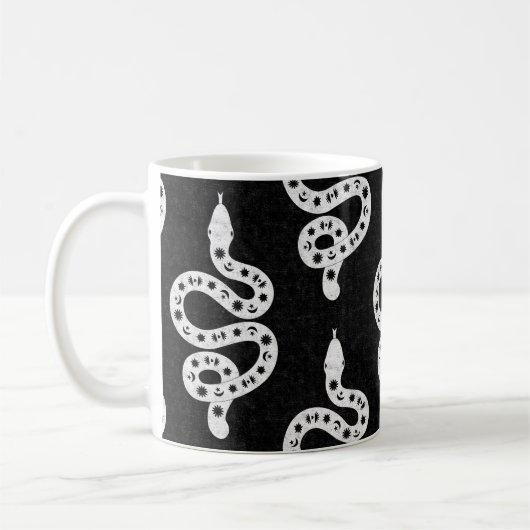 Mug Art populaire texturé grunge sorcière serpent blan (Gauche)