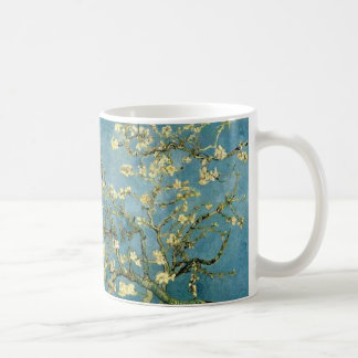 Mug Art se développant de cru d'arbre d'amande de Van