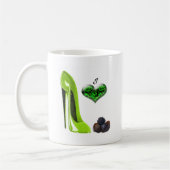 Mug Art stylet de chaussure et de chocolats de vert de (Gauche)