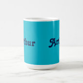 Mug Arthur (Centre)