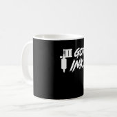 Mug Artiste obtenu de tatouage d'habillement d'encre (Devant gauche)