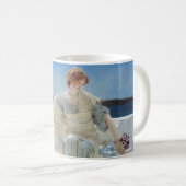 Mug Ask Me No More par Sir Lawrence Alma Tadema (Devant droit)
