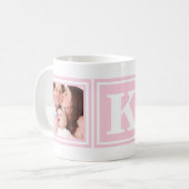 Mug Assez photos du rose 2 avec le grand monogramme (Devant gauche)