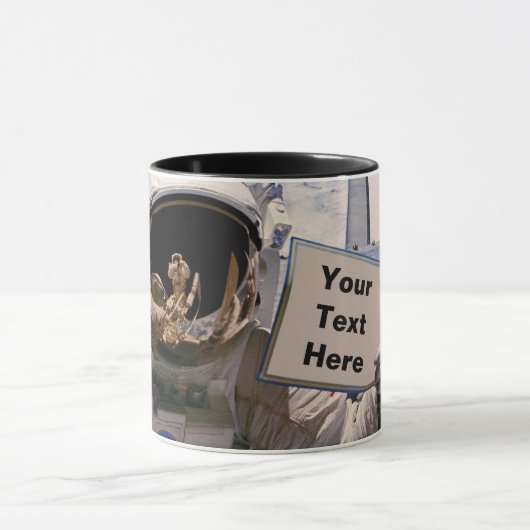 Mug Astronaute de la NASA tenant un panneau - Ajouter (Centre)
