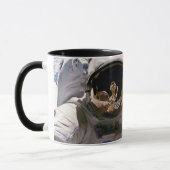 Mug Astronaute de la NASA tenant un panneau - Ajouter (Gauche)