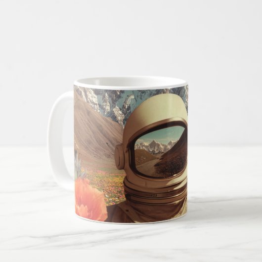 Mug Astronaute surréaliste dans un champ de fleurs (Devant gauche)