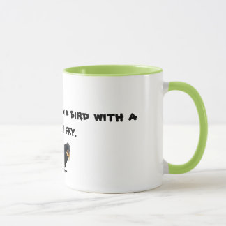 Mug Attaquez avec soit plus heureux qu'un oiseau avec