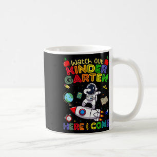 Mug Attention maternelle j'arrive drôles d'enfants dos