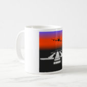 Mug Atterrissage nocturne de l'avion (Devant gauche)