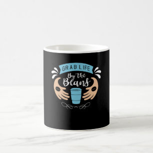 Mug Attraper La Vie Des Haricots Conception de café