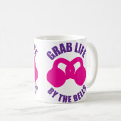 Mug Attraper la vie par les cloches - Kettlebell (Devant droit)