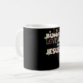 Mug Aucun lapin ne m'aime comme Jésus (Devant gauche)