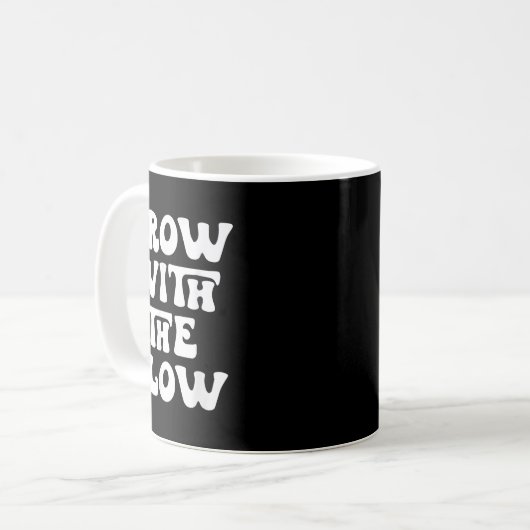 Mug Augmenter Avec Le Devis De Motivation De Flux (Devant gauche)