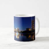 Mug Austin Texas Downtown Night Skyline Ladybird Lake (Devant droit)