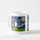 Mug Australian Shepherd (Tri2) - Nuit étoilée (Devant gauche)