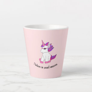 Mug avec de mignons licornes avec des lunettes