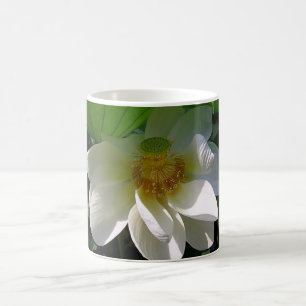 Mug avec délicate fleur de Lotus blanc