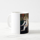 Mug avec image de singe et slogan (Devant gauche)